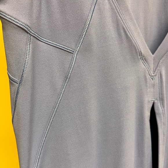 N WT Lululemon Nulu Classic Fit Low Back Tank - Picture 5 of 5